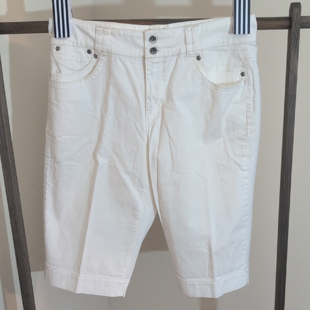 Jones & Co | Classic White Women's Shorts Cotton Blend
